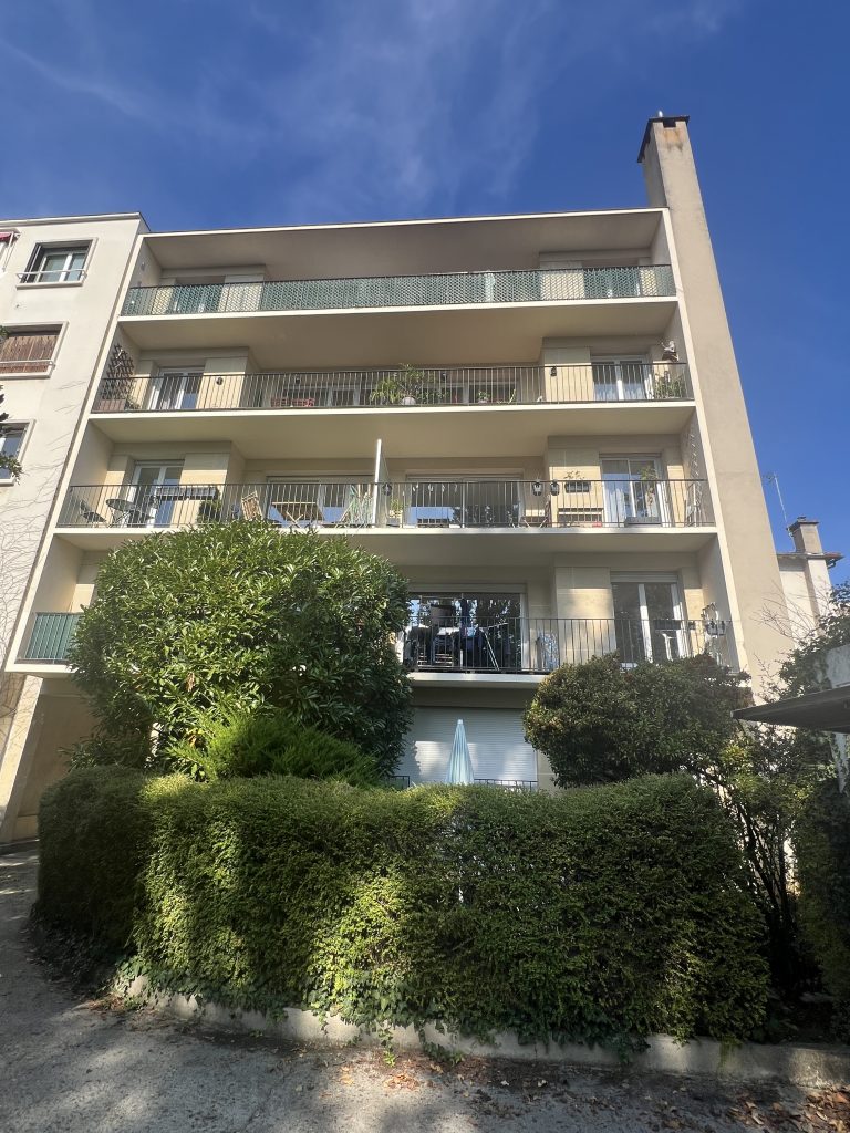 Av pierre brossolette Vincennes 94300